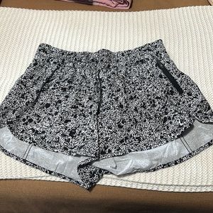 Tracker 4” Lululemon Shorts